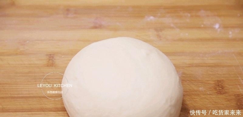 面团|1碗面粉、1包牛奶、1个鸡蛋, 烙好的饼和面包一样好吃