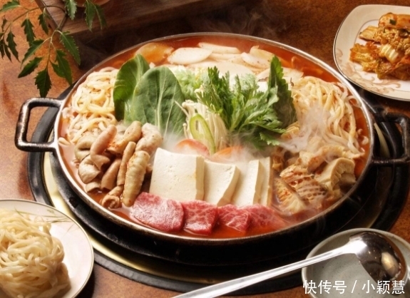 泡菜|韩国人炫耀美食, 吐槽中国火锅比不了, 网友一张图回复: 看清楚