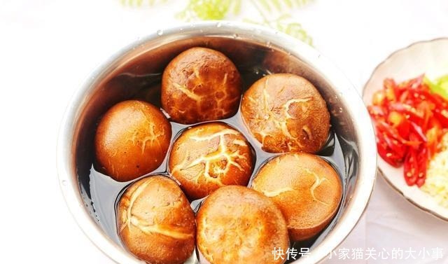 超爱|天凉了,黄瓜萝卜不如它,10块一斤,炒着比肉香,儿子超爱吃