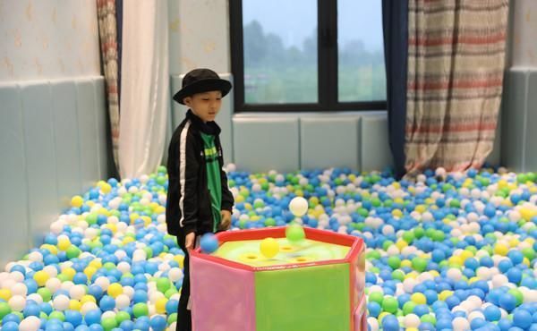 暑假|暑假带娃去哪玩中国马镇,避暑游玩约不约