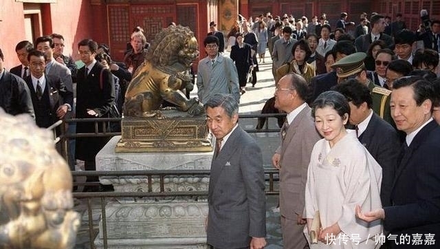  日本天皇|日本天皇唯一一次访华，宴会要求撤掉一道菜，中国坚决不同意