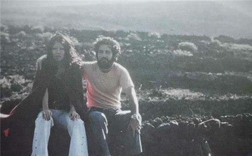 爱情|记者花5年重访三毛之路,质疑三毛和荷西爱情造假,到底谁在说谎