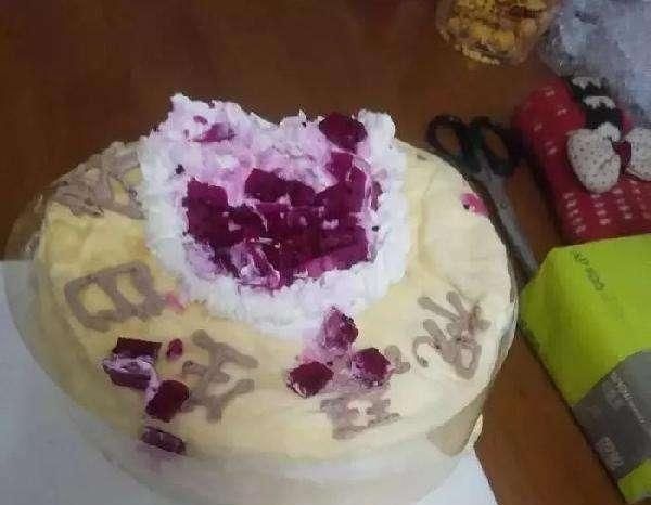 吃泡面|吃零食的时候,让你感到非常尴尬的6个瞬间,你遇到过吗