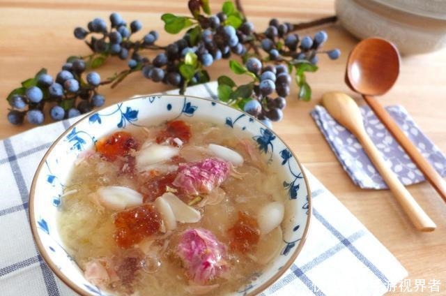 清热|夏天家人喜欢喝的一款甜汤，清热又解暑，每天一碗，香甜软糯