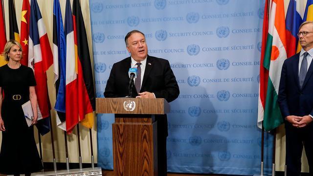 巡航导弹|美国制裁被中俄否决后,特朗普继续恐吓,伊朗用新式巡航导弹回击