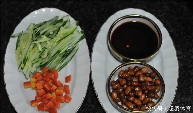 秋天|秋天凉爽,面条该换个做法了!儿子最近就迷这吃法,天天吃不厌!