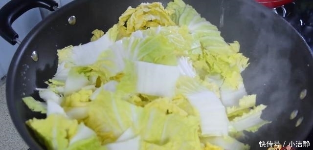  美味|酸辣大白菜最好吃的做法，简单美味又下饭，看看你喜欢吃不？