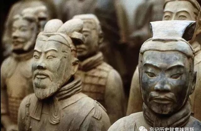 考古|兵马俑真正的样子，几乎无人看到过，考古家声称：禁止挖掘秦陵