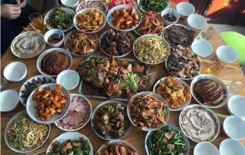 杀猪|论东北人“吃到过瘾的美食”,杀猪菜不算啥,最后一个才最狠