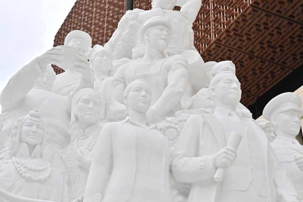 人物形象|独家揭秘！中国共产党历史展览馆五组艺术雕塑的细节和寓意！