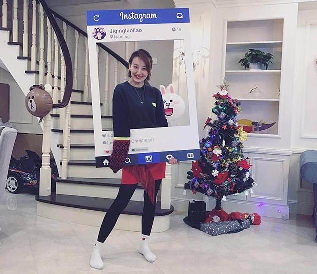 家里|参观李好如今住的豪宅，当了20年的主持人，家里还有旋转楼梯