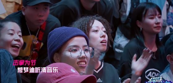  梦迪|梦迪感谢王一博给毛巾，听障舞者很励志，王一博却没有感情用事