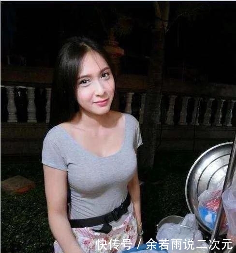 火车|妹子，在火车上能不能注意下睡姿，太尴尬了，没人提醒你吗