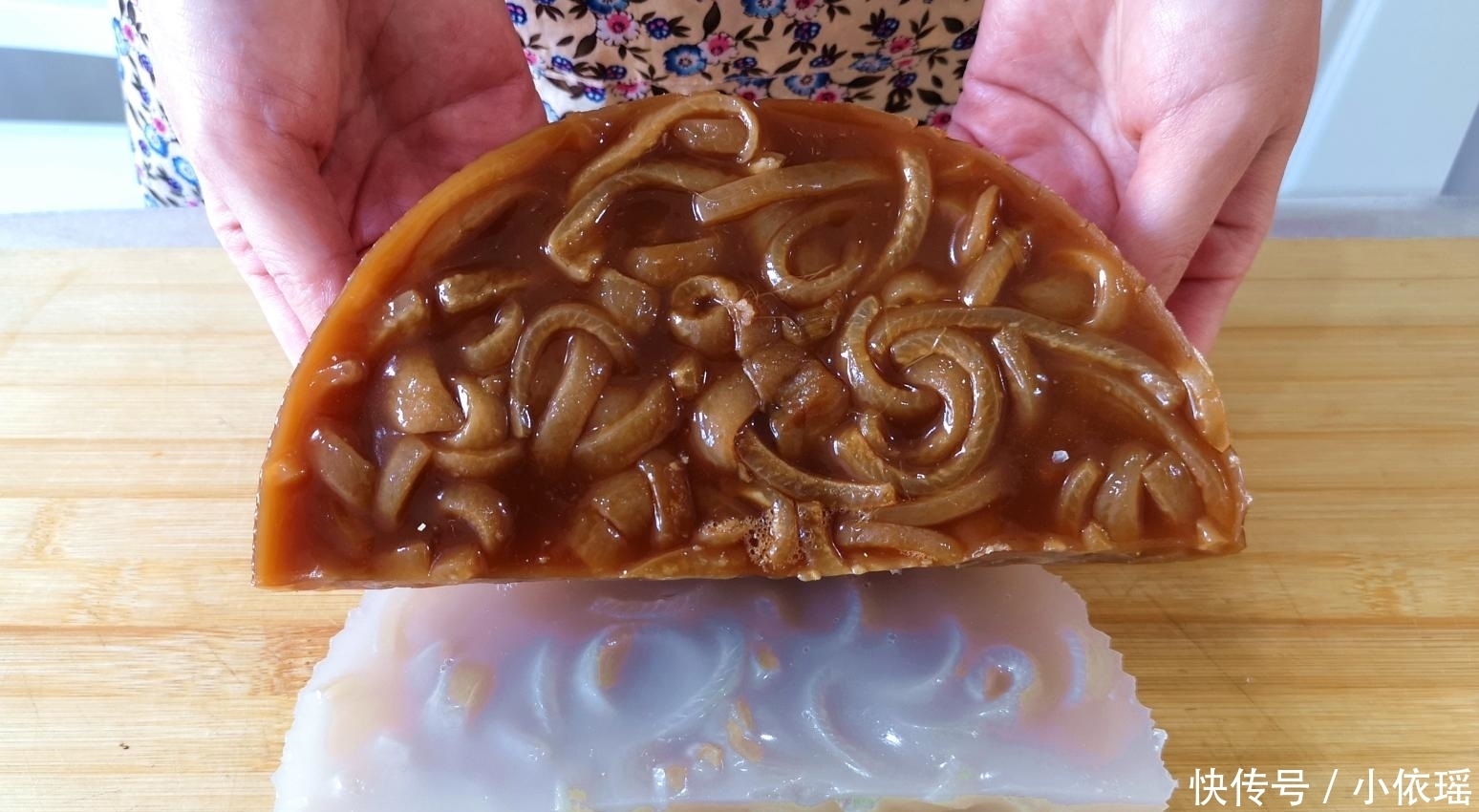 大火煮开|猪皮这样吃才叫爽, 不炒也不炸, 一次做一锅, 一大锅都不够吃