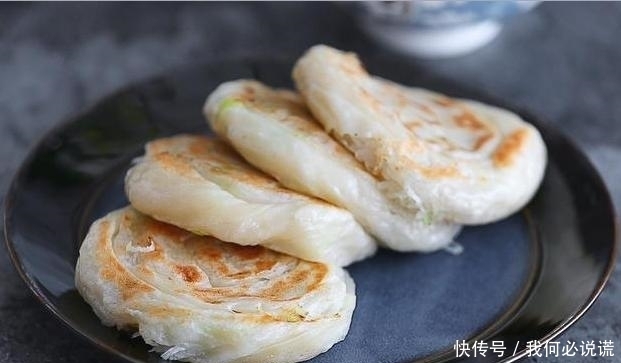 做成|白萝卜切成丝,做成饼,一口气吃5个,连挑食的孩子也大呼过瘾!