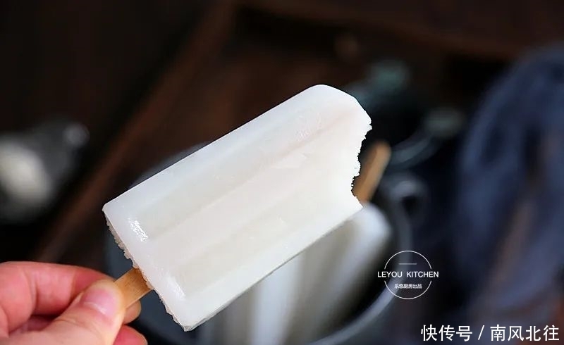 糯米粉|小时候常吃的老冰棍,在家做很简单,用牛奶、糖、糯米粉就可以做