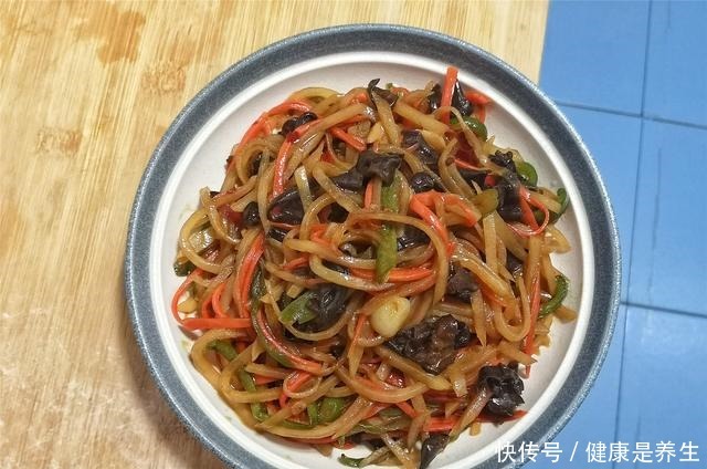 关键|炒鱼香土豆丝,关键在鱼香汁的比例,掌握好做出来和饭店一个味