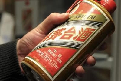 喝酒|茅台瓶上系一条红带子,是干啥用的?就算你经常喝酒也不一定懂