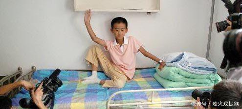  境况|现代“仲永”10岁高考16岁成为博士，神童出身的他现在境况如何！