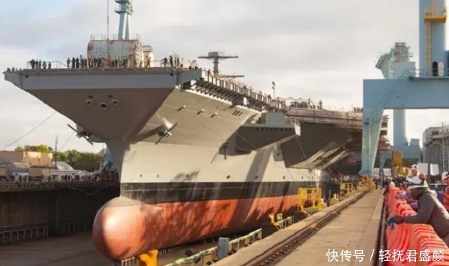 全球|世界最强航母即将亮相，排水量突破12万吨，至少领先全球50年
