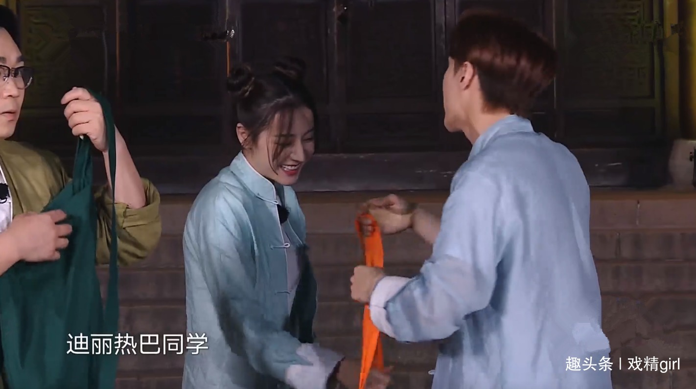 勺子|《极挑5》热巴无故“消失”将近1小时,用张艺兴吃过的勺子吃饭