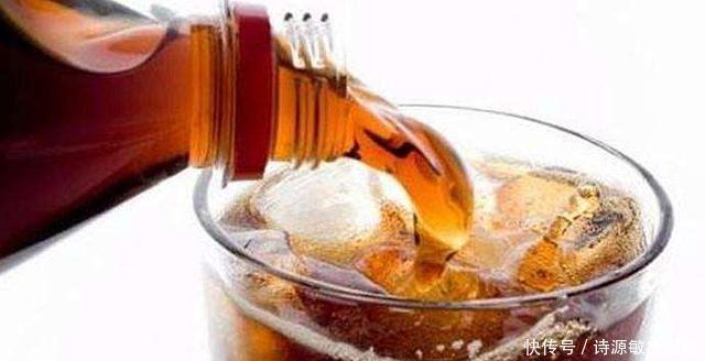 碳酸|最伤身体的5种饮品,碳酸饮料在内,很多人在“当水喝”,快停止