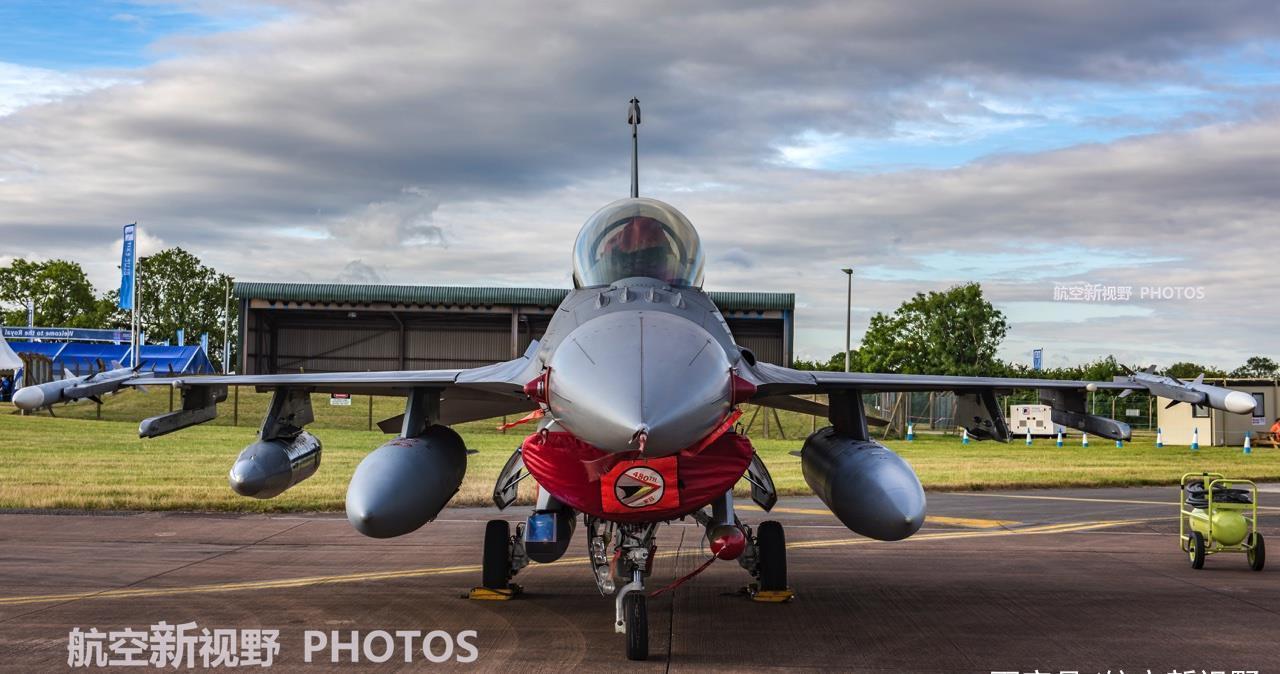 实拍|军迷深入国外基地实拍,美国空军F-16战斗机,服役多年不减当年