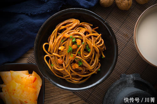  福州拌面|夏季里的拌面，各有风情又开胃饱腹
