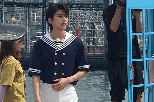  杀青|奔跑吧杀青，只有郭麒麟和蔡徐没告别，默契到像是说好的一样