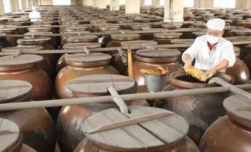 中国|中国第6种香型白酒,采用肥猪肉酿造,香味很独特