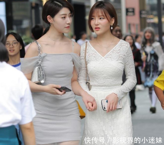 夏日|夏日闺蜜灰白配,上街这么穿,美呆了