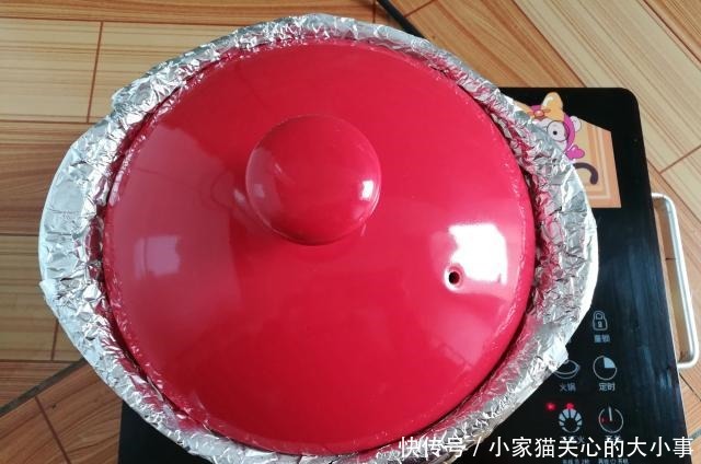 砂锅|烤红薯的家常做法,皮薄肉甜汁多,没有微波炉和烤箱也能做