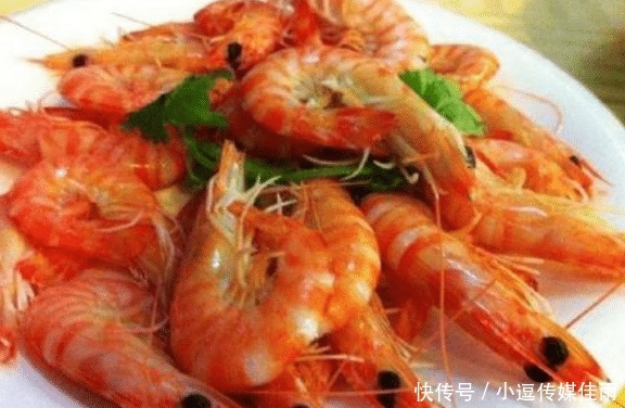 热水|煮虾时,冷水下锅还是热水下锅?这一步搞错了,难怪腥味重