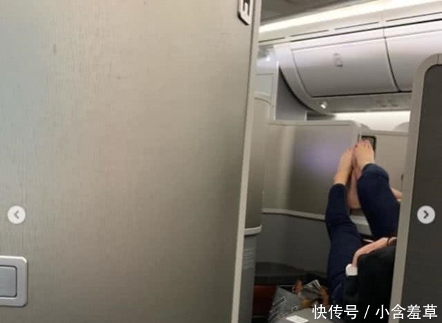 弥漫|头等舱内男女公开“调情”，“腥臭”味弥漫机舱，乘客却敢怒不敢言！