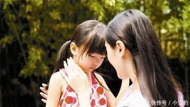  到场|女孩落水紧紧揪住水草1小时终于等到救援，奶奶到场后却直接开骂