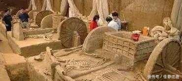 儿子|朱元璋残暴连儿子都打，死后的一道遗诏，寒了所有妃子的心