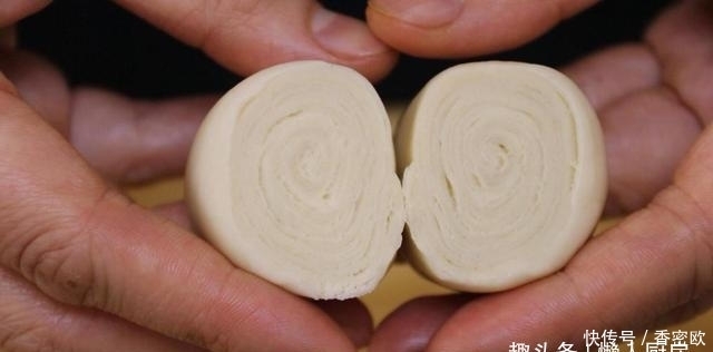 外皮|在家不出门,教你红薯饼的新做法,外皮酥的掉渣,看到它口水直流