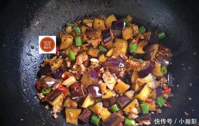 美食生活|我做的烧茄子,不油炸更入味,隔天就做一次,孩子多吃一碗饭!