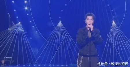 吴亦凡|辛巴演唱会有排面,吴亦凡献唱《破晓》惊艳全场,阵容堪比金鹰节