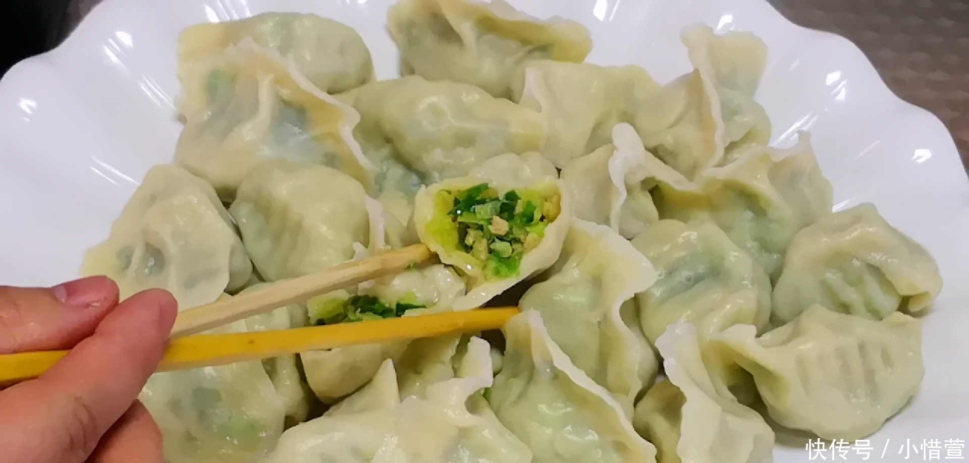 焯水|萝卜饺子怎么做好吃?原来调馅有秘诀,萝卜没异味还格外鲜,真香