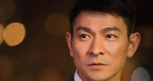 刘德华|天王刘德华人品如何?张卫健最有资格评论,破产时求助得到14个字