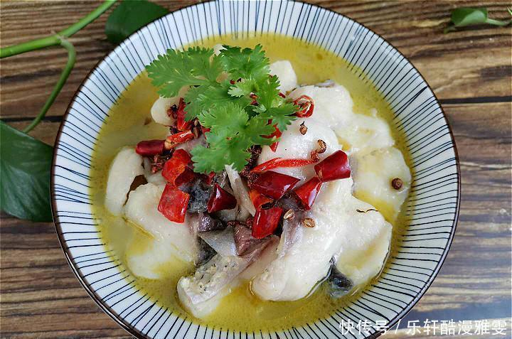 下锅|做酸菜鱼,鱼片下锅就碎大厨多加1步,鱼片久煮不碎,还更嫩