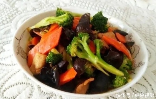 黑木耳|这道家常菜，热量偏低，营养丰富，非常适合减肥期间食用