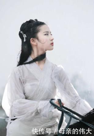 从不|刘亦菲为何从不拍清宫剧？当看到他旗头造型，一集就领盒饭