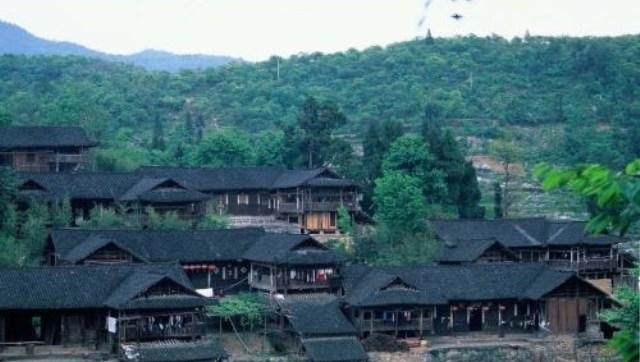  祖屋|最“富裕”的贫困户，住了一辈子的祖屋价值8亿，无人敢拆