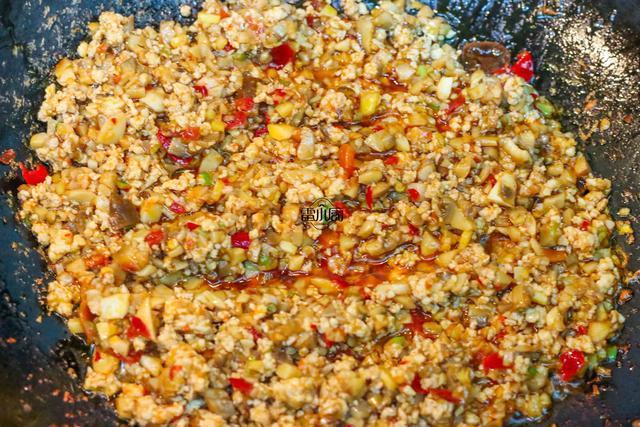 冬天|冬天最爱这个菜,我家经常做,简单方便,喷香下饭,每次做不够吃