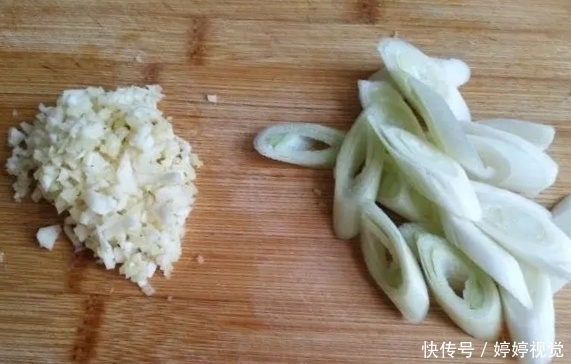  黑木耳|这道家常菜，热量偏低，营养丰富，非常适合减肥期间食用