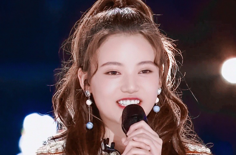 期节目中|《创造营》5位选手被评皇族,实力不济被力捧,就差把剧本扔观众