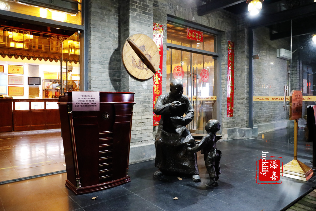 浇头|吃了这四家镇江代表性的网红面馆,基本就成了镇江锅盖面的全科生