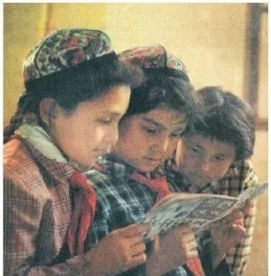 少年儿童|老照片七十年代的少年儿童祖国的花朵